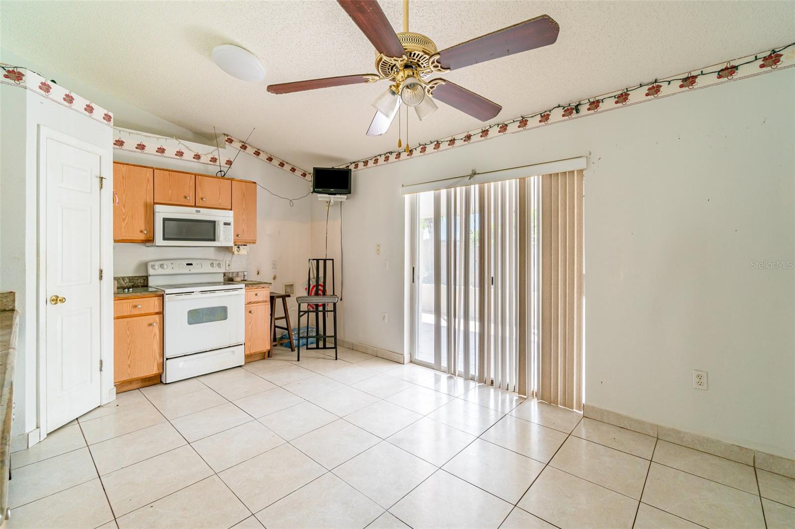 Image 11 of 32 For 327 Ridge Court