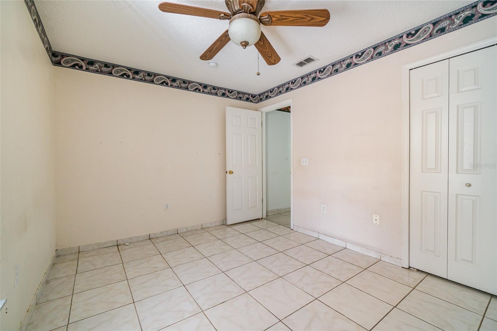 Image 21 of 32 For 327 Ridge Court