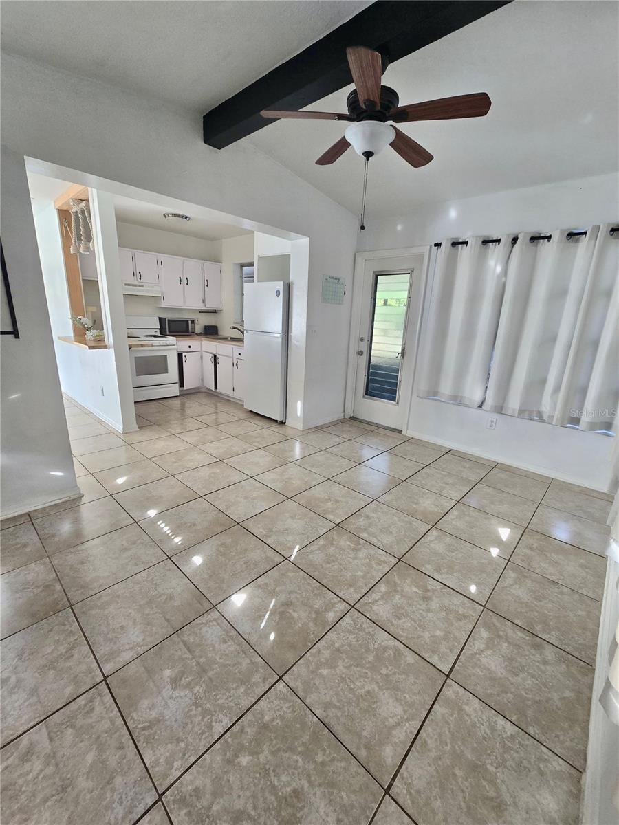 Image 7 of 14 For 589 Swallow Lane