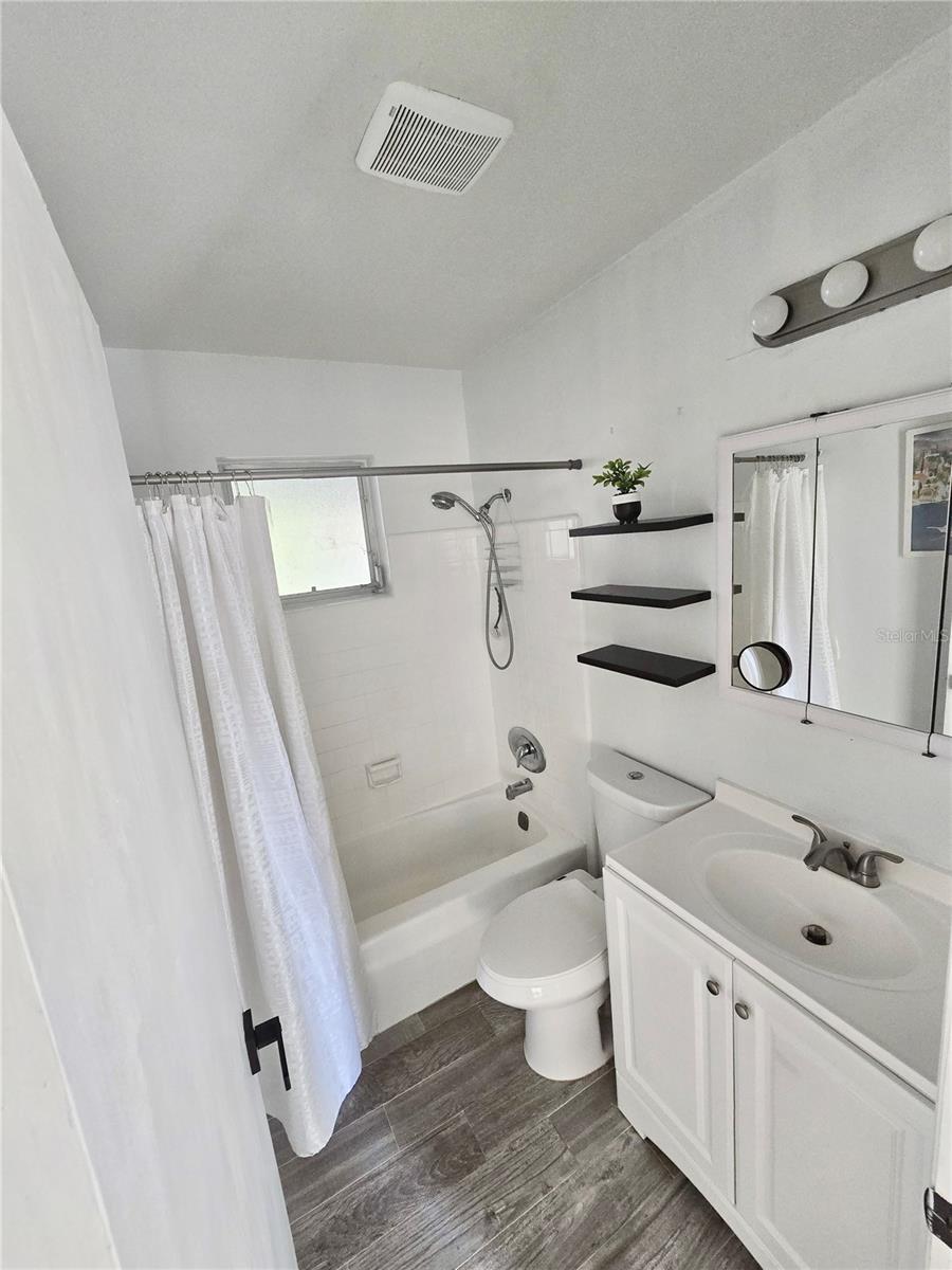 Image 8 of 14 For 589 Swallow Lane