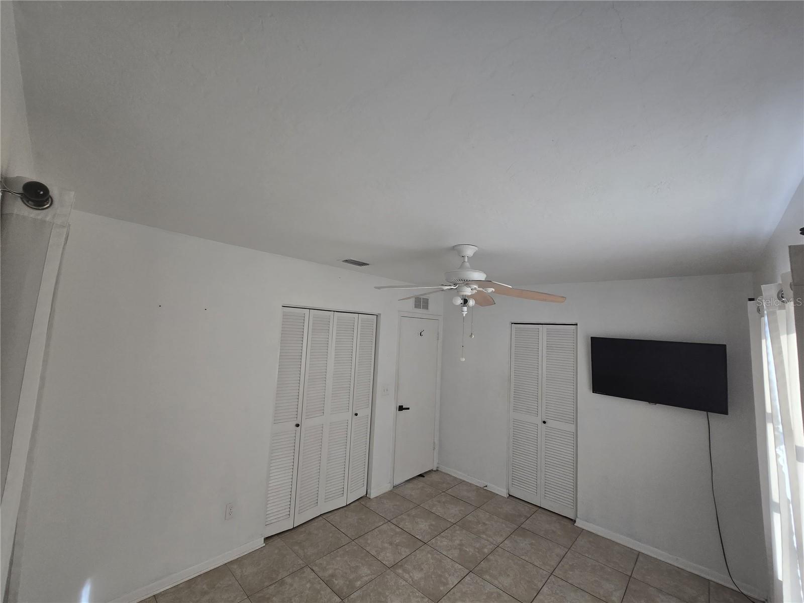 Image 9 of 14 For 589 Swallow Lane