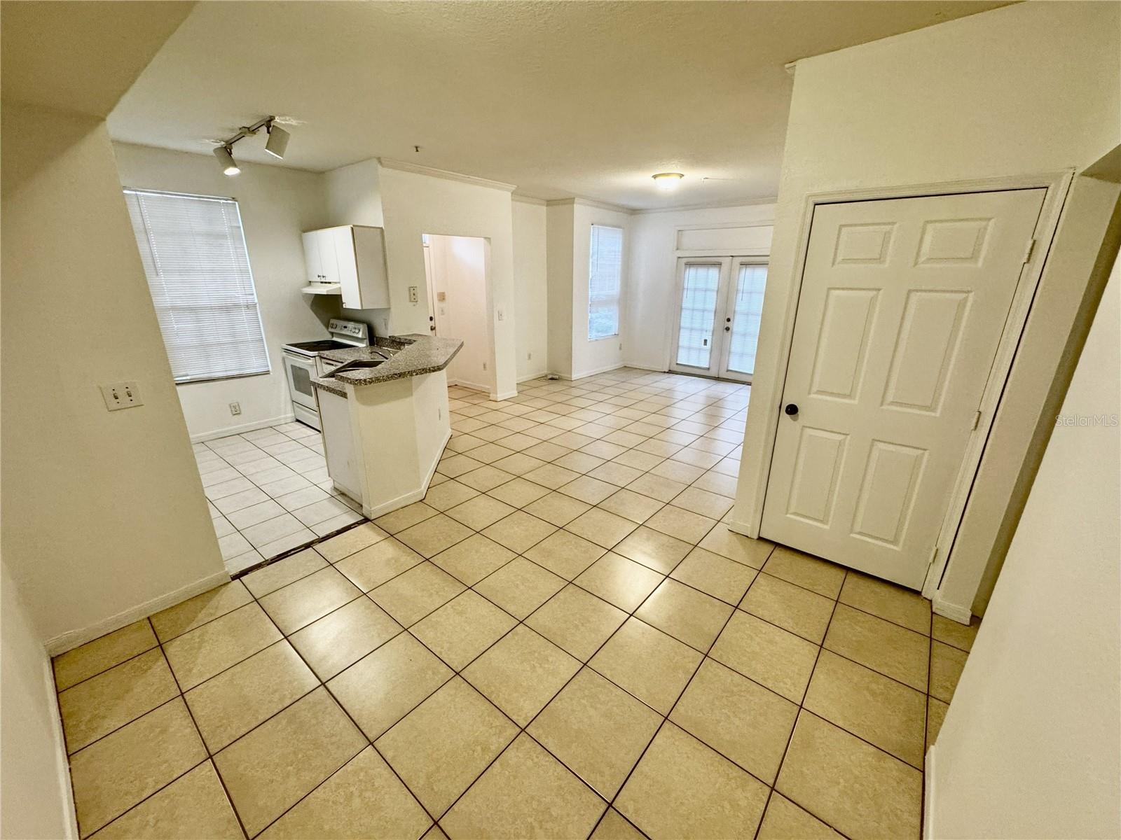 Image 8 of 18 For 6352 Raleigh Street 1401