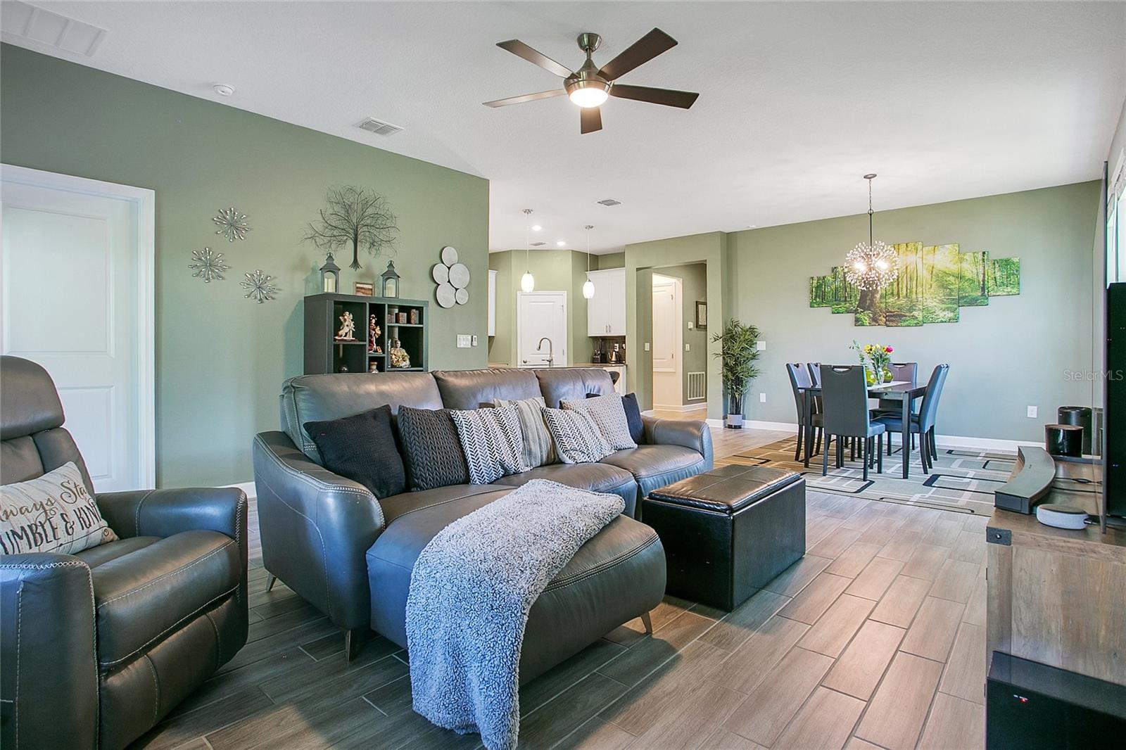 Image 6 of 35 For 2886 Dawn Redwood Place