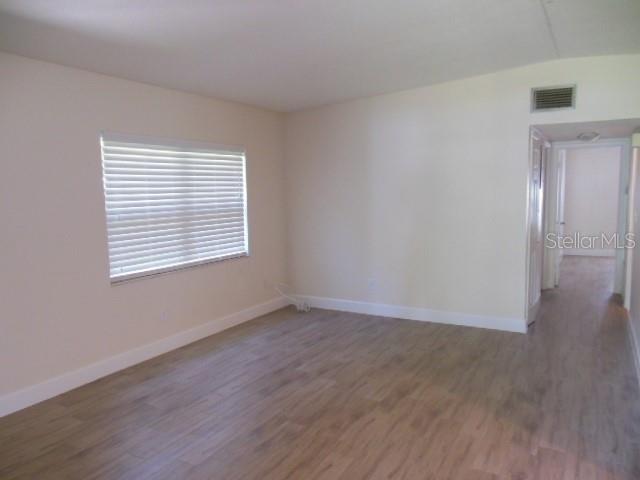 Image 7 of 14 For 404 Oakhurst Street