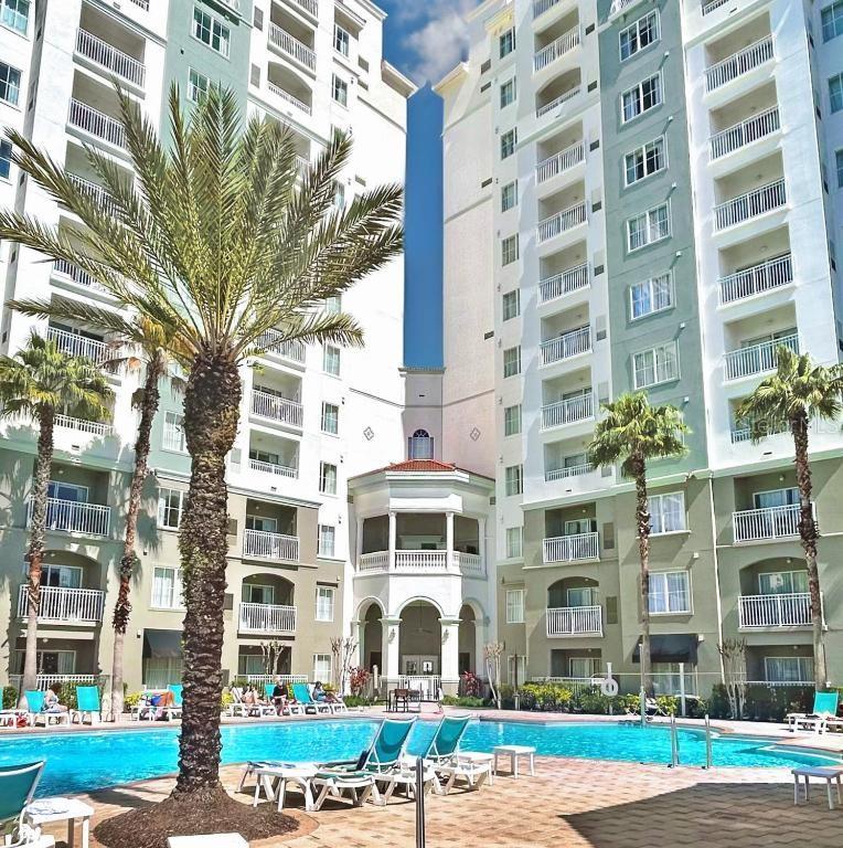 Image 3 of 10 For 7383 Universal Blvd  208