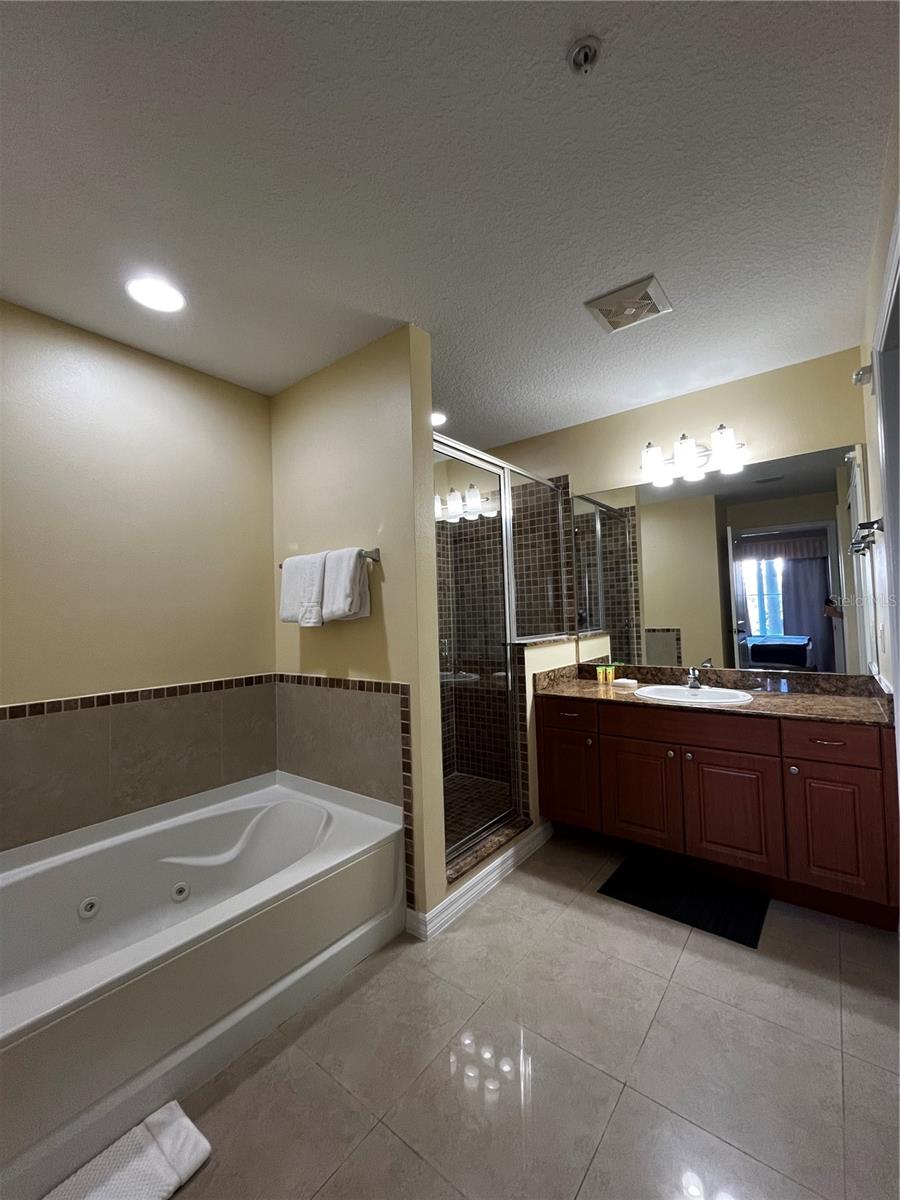 Image 6 of 10 For 7383 Universal Blvd  208