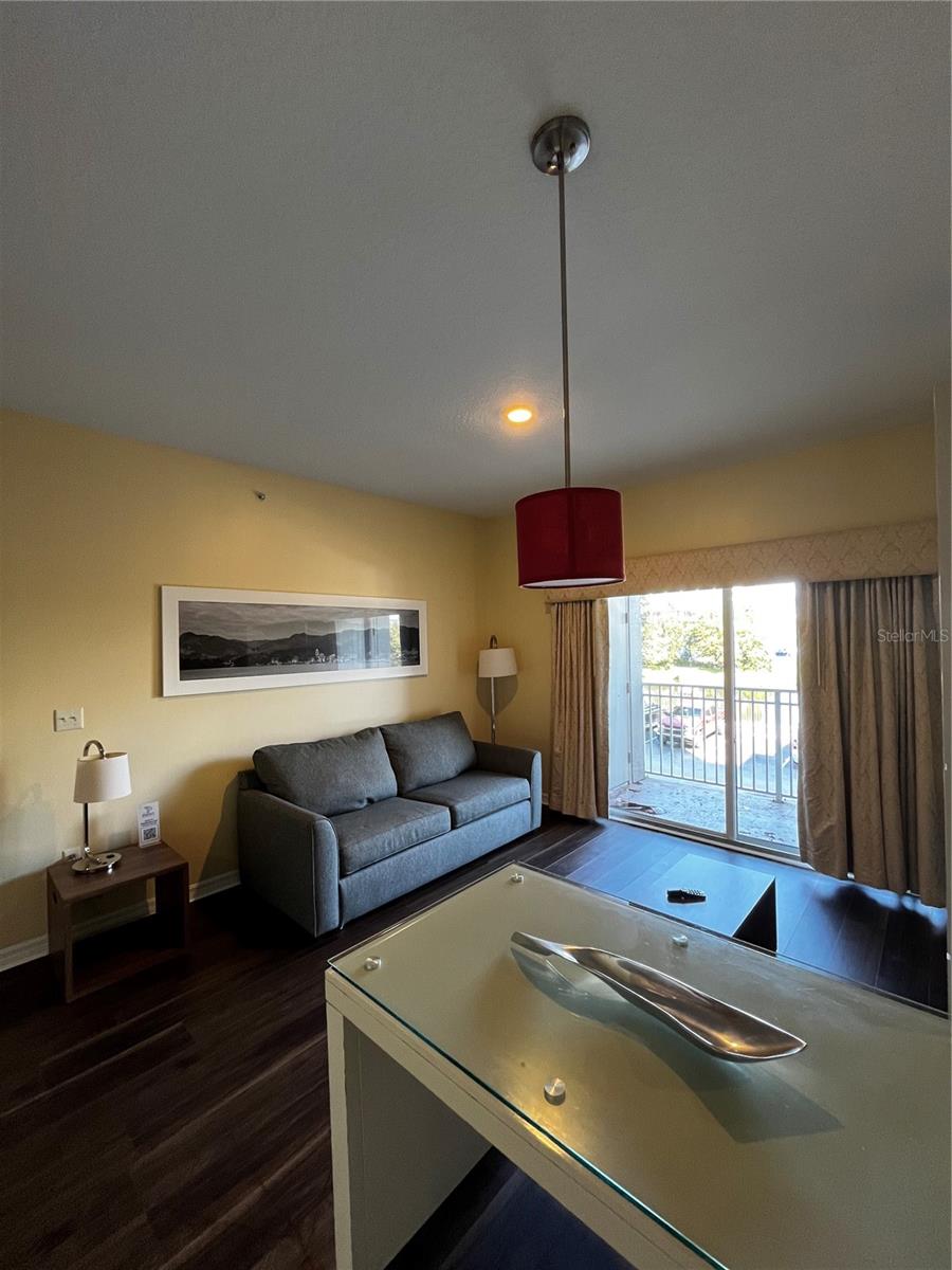 Image 7 of 10 For 7383 Universal Blvd  208