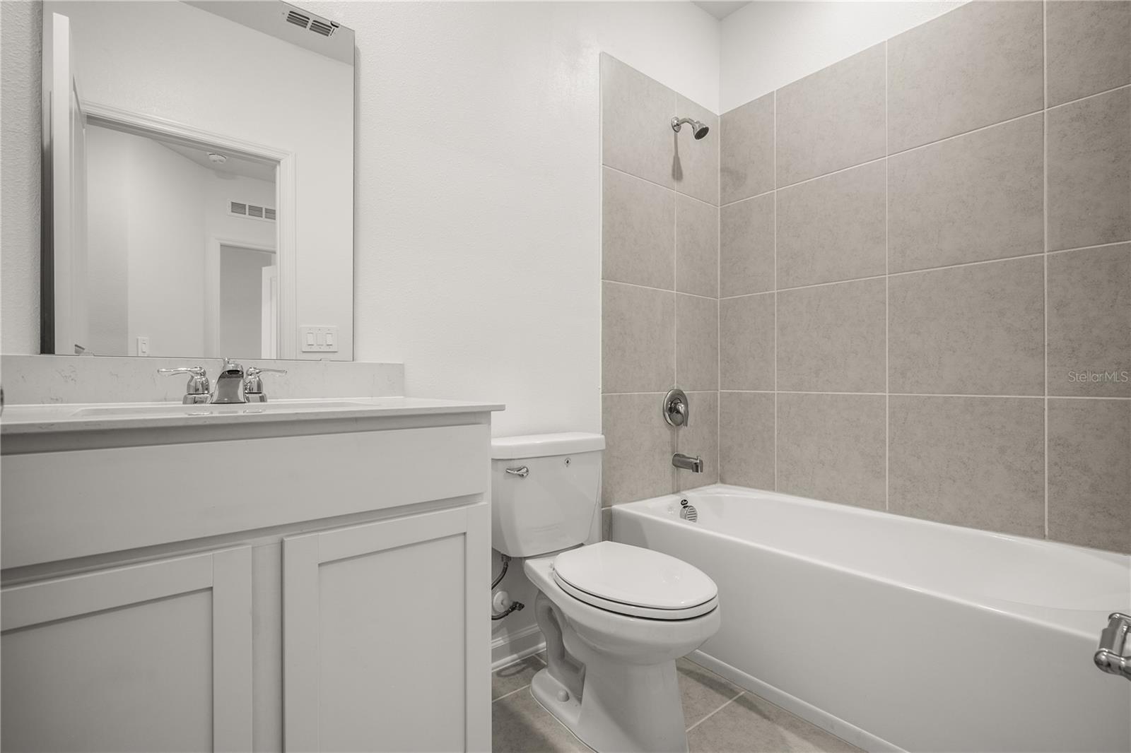 Image 18 of 27 For 2656 Skyline Loop