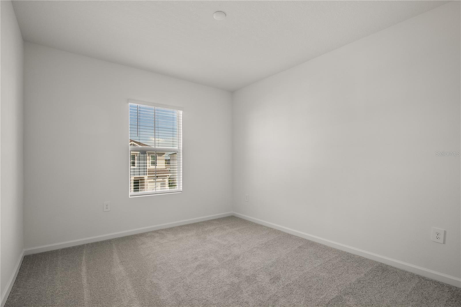 Image 20 of 27 For 2656 Skyline Loop