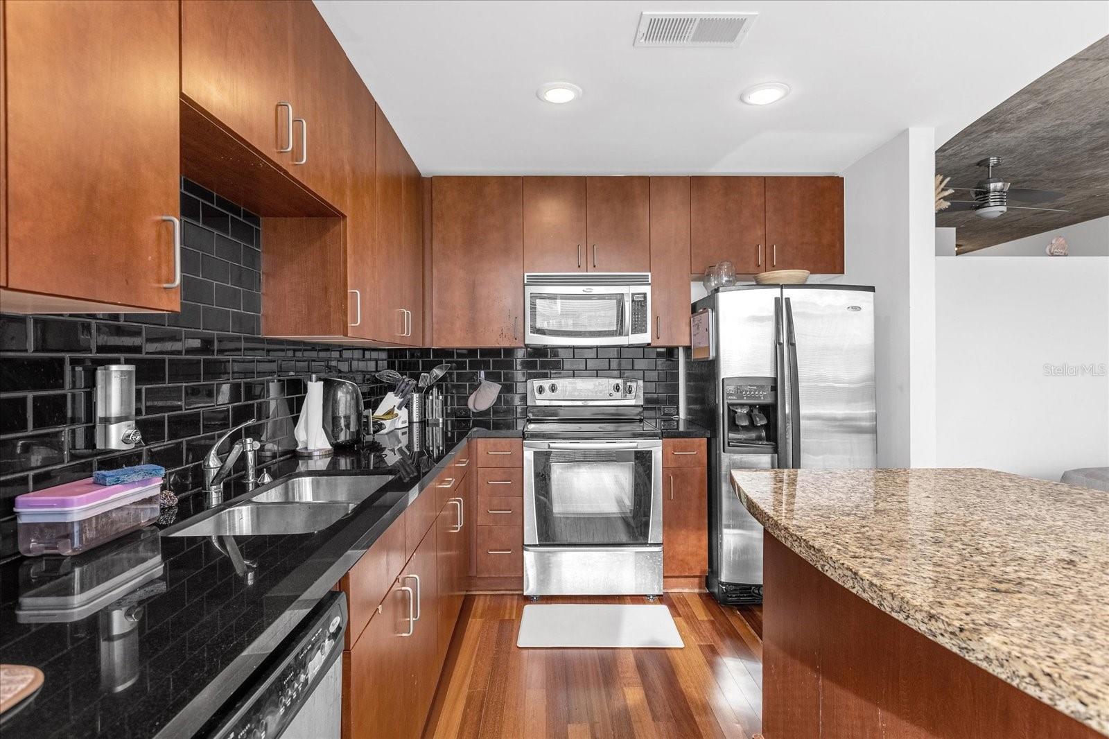 Image 10 of 20 For 155 Court Avenue 2208