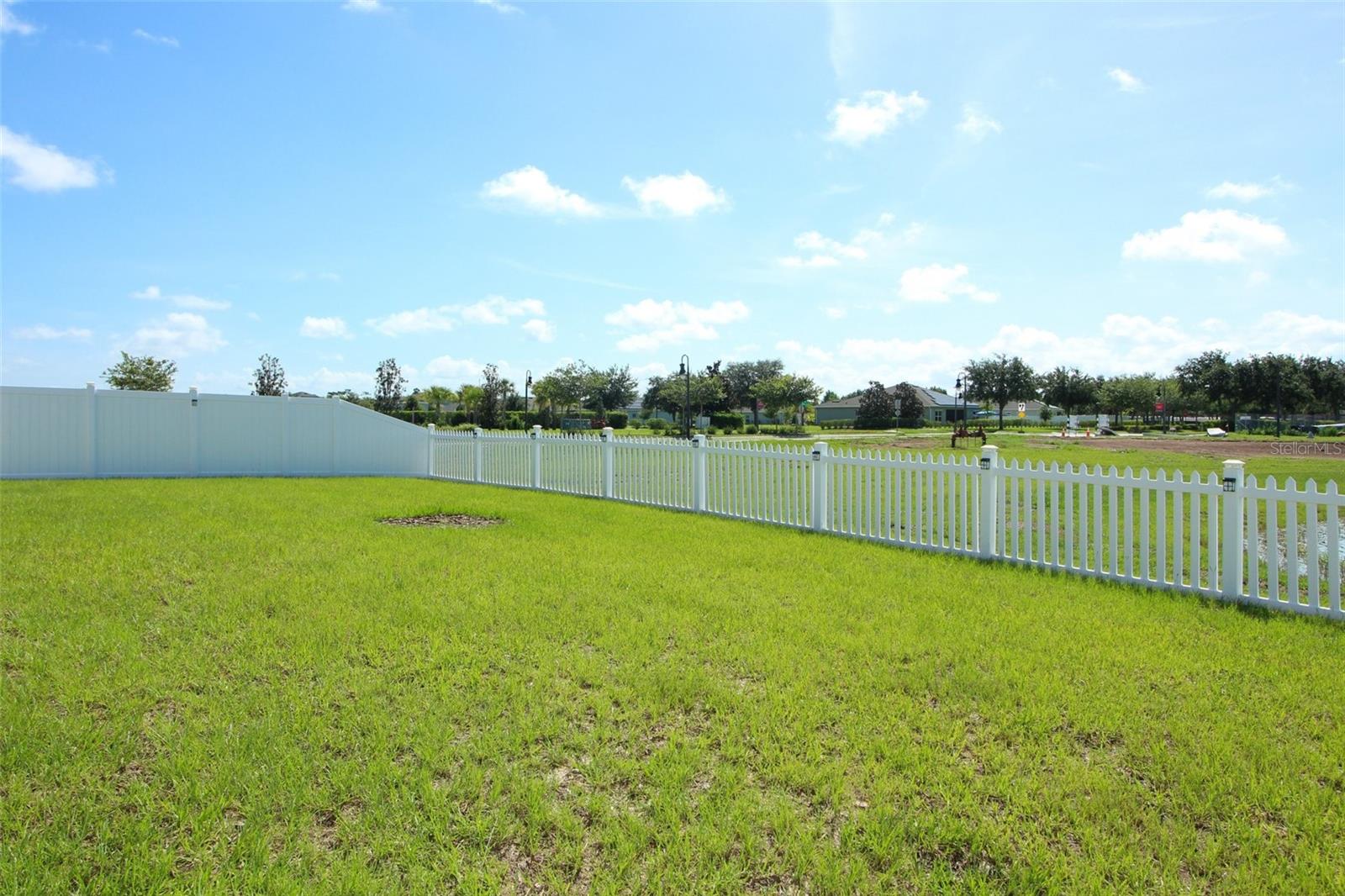 Image 33 of 45 For 404 Citrine Loop