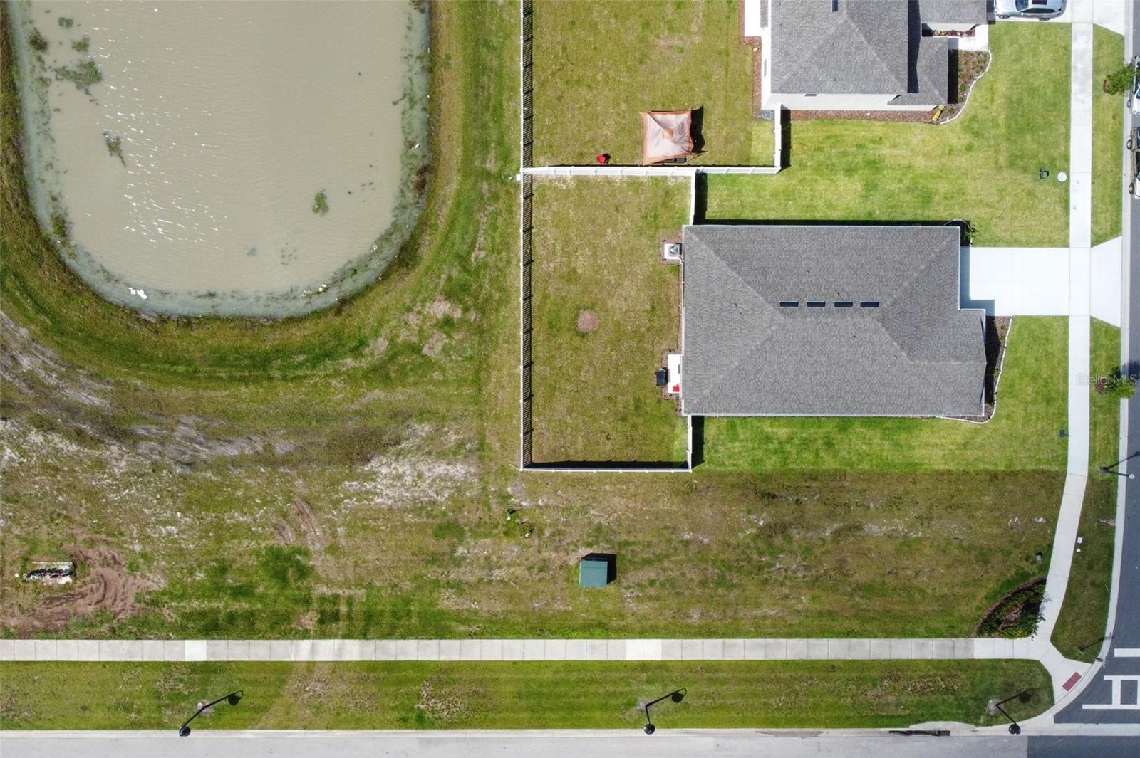 Image 39 of 45 For 404 Citrine Loop