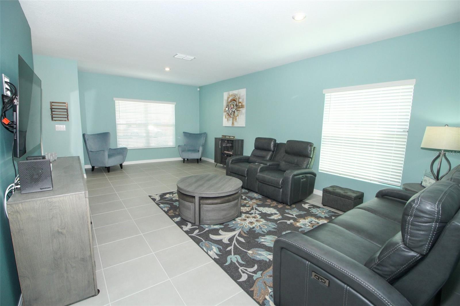 Image 7 of 45 For 404 Citrine Loop