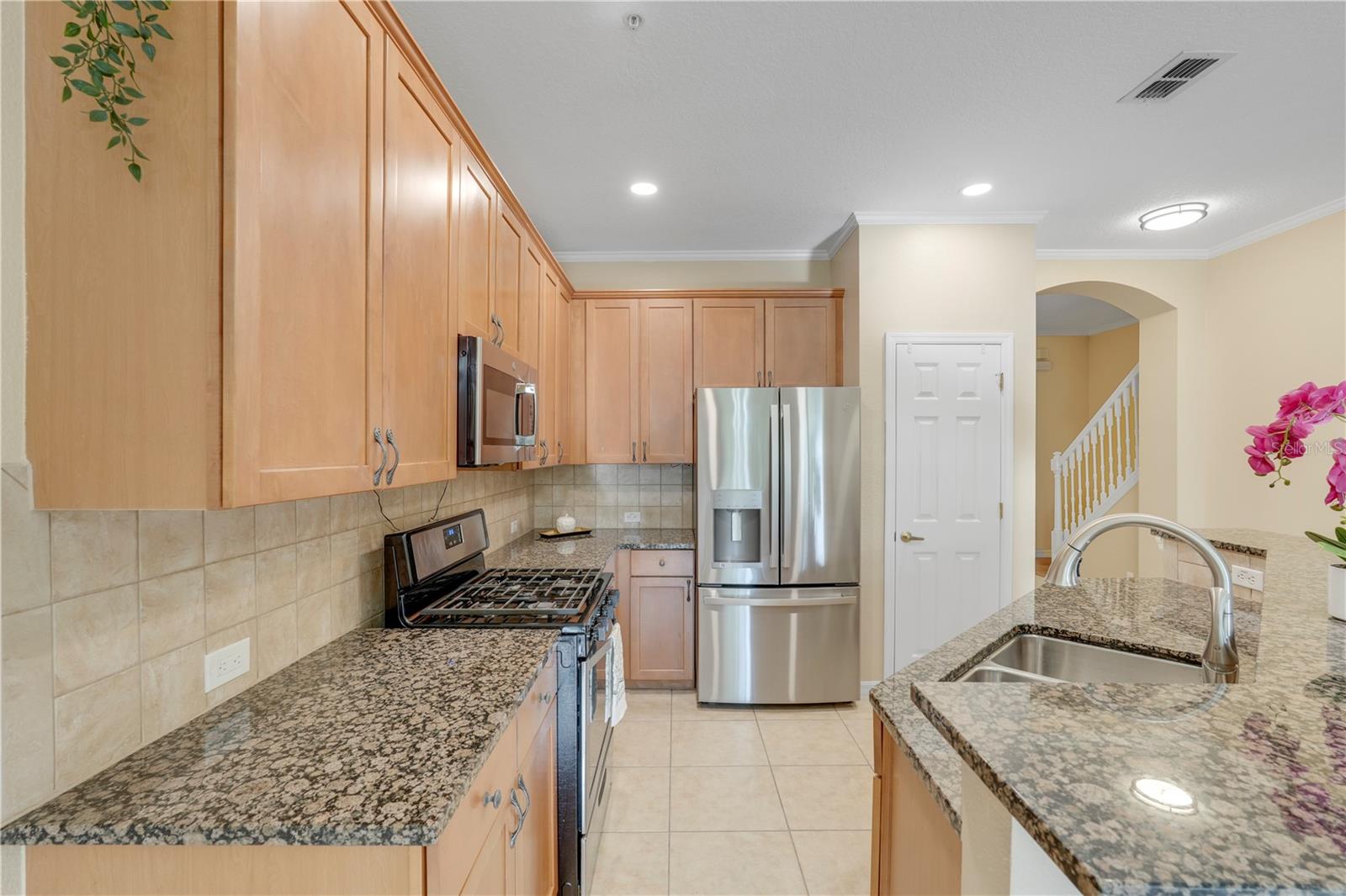 Image 4 of 31 For 839 Assembly Court