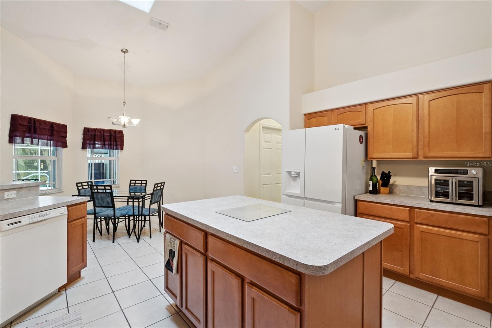 Image 18 of 44 For 4915 Emilee Grace Lane