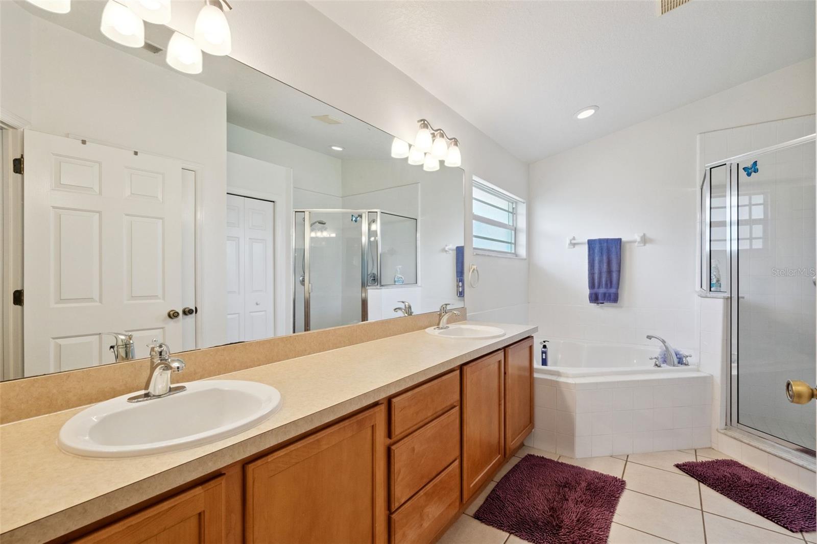 Image 25 of 44 For 4915 Emilee Grace Lane