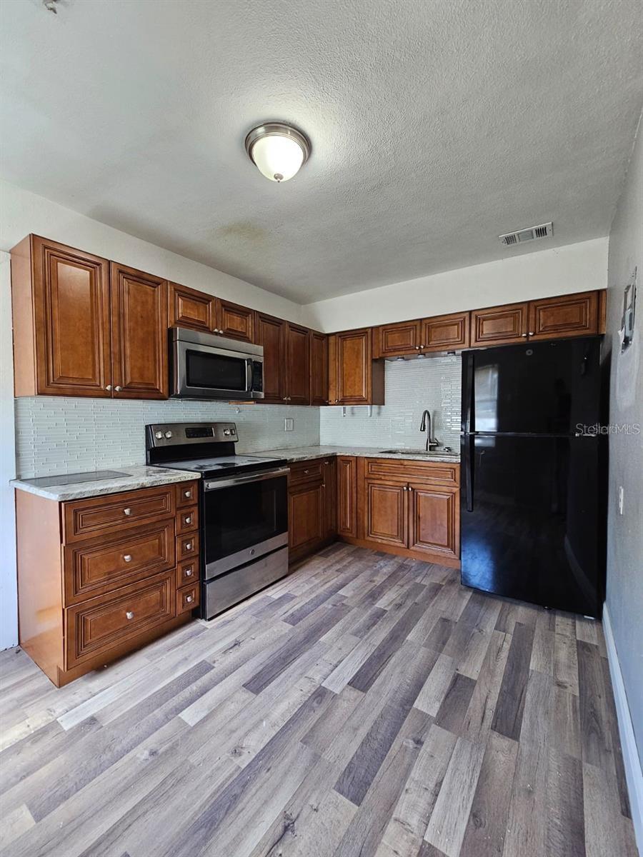 Image 2 of 13 For 1718 Guinyard Way