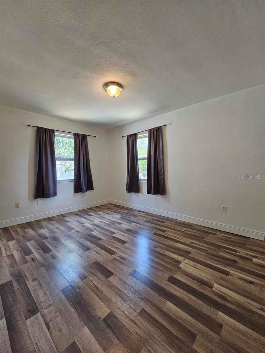 Image 3 of 13 For 1718 Guinyard Way