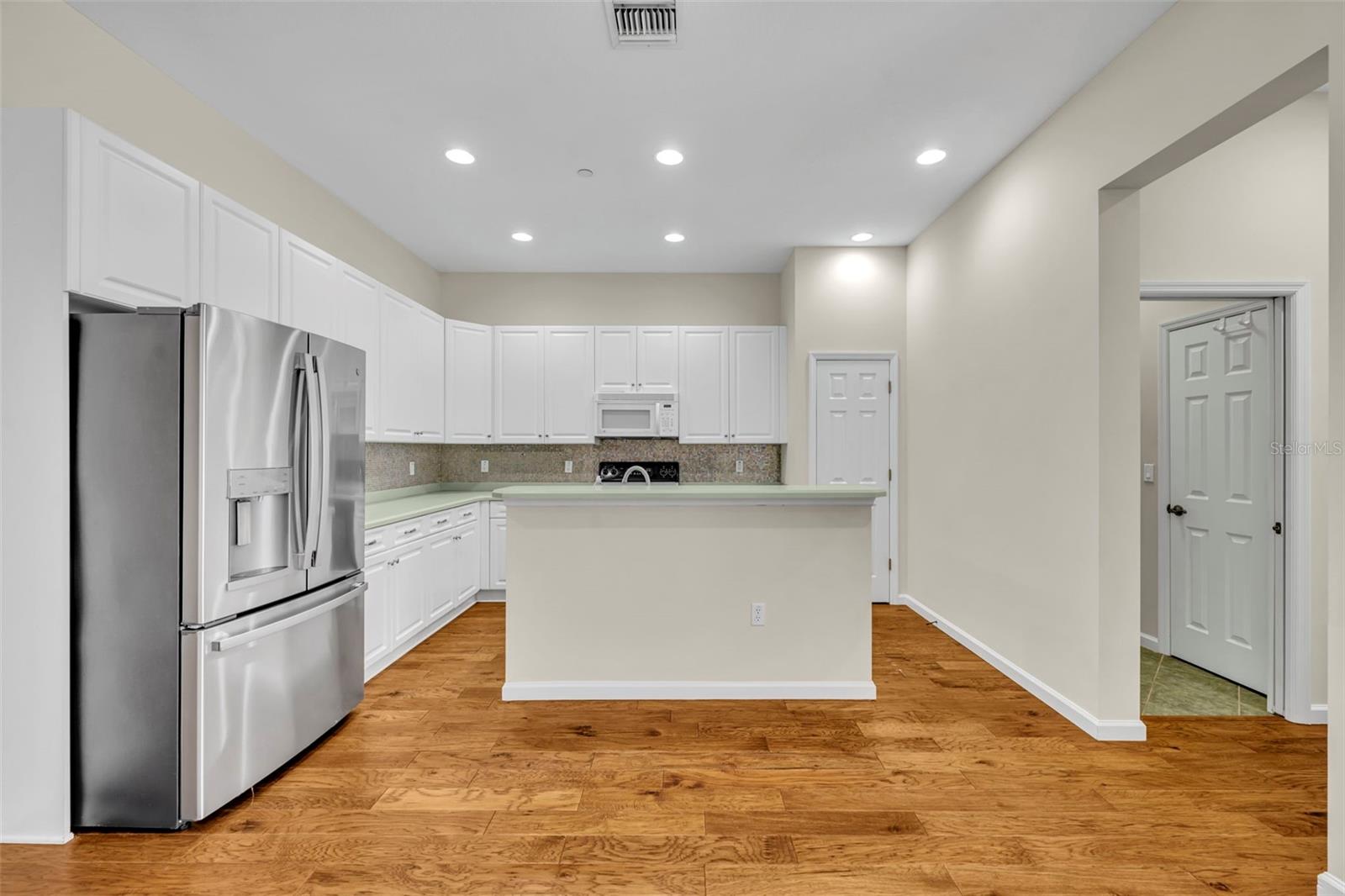Image 17 of 52 For 4494 Twinview Lane