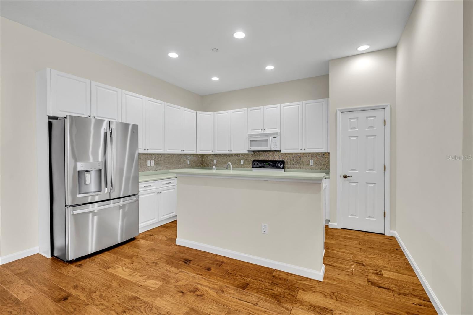 Image 18 of 52 For 4494 Twinview Lane