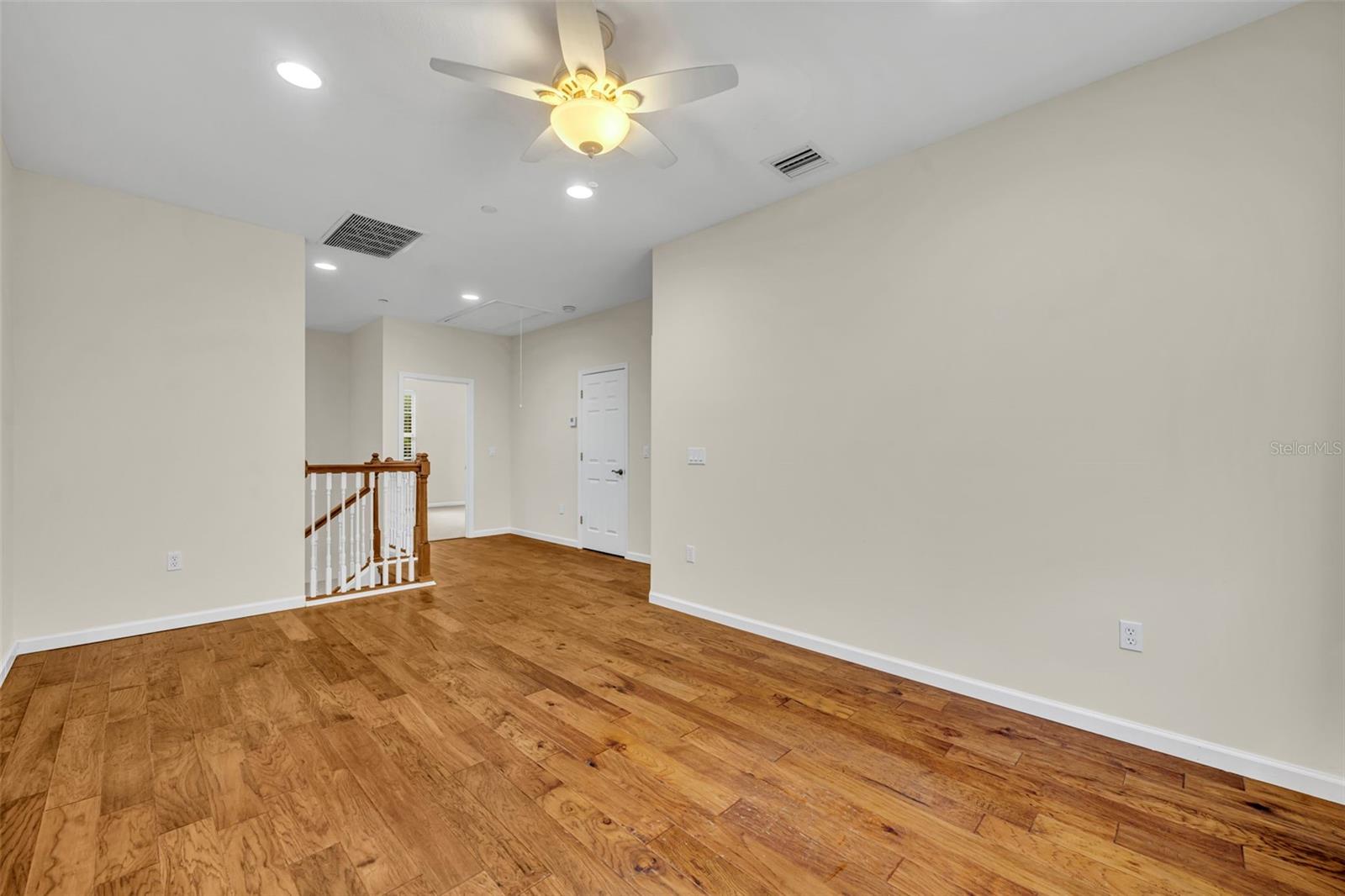 Image 33 of 52 For 4494 Twinview Lane