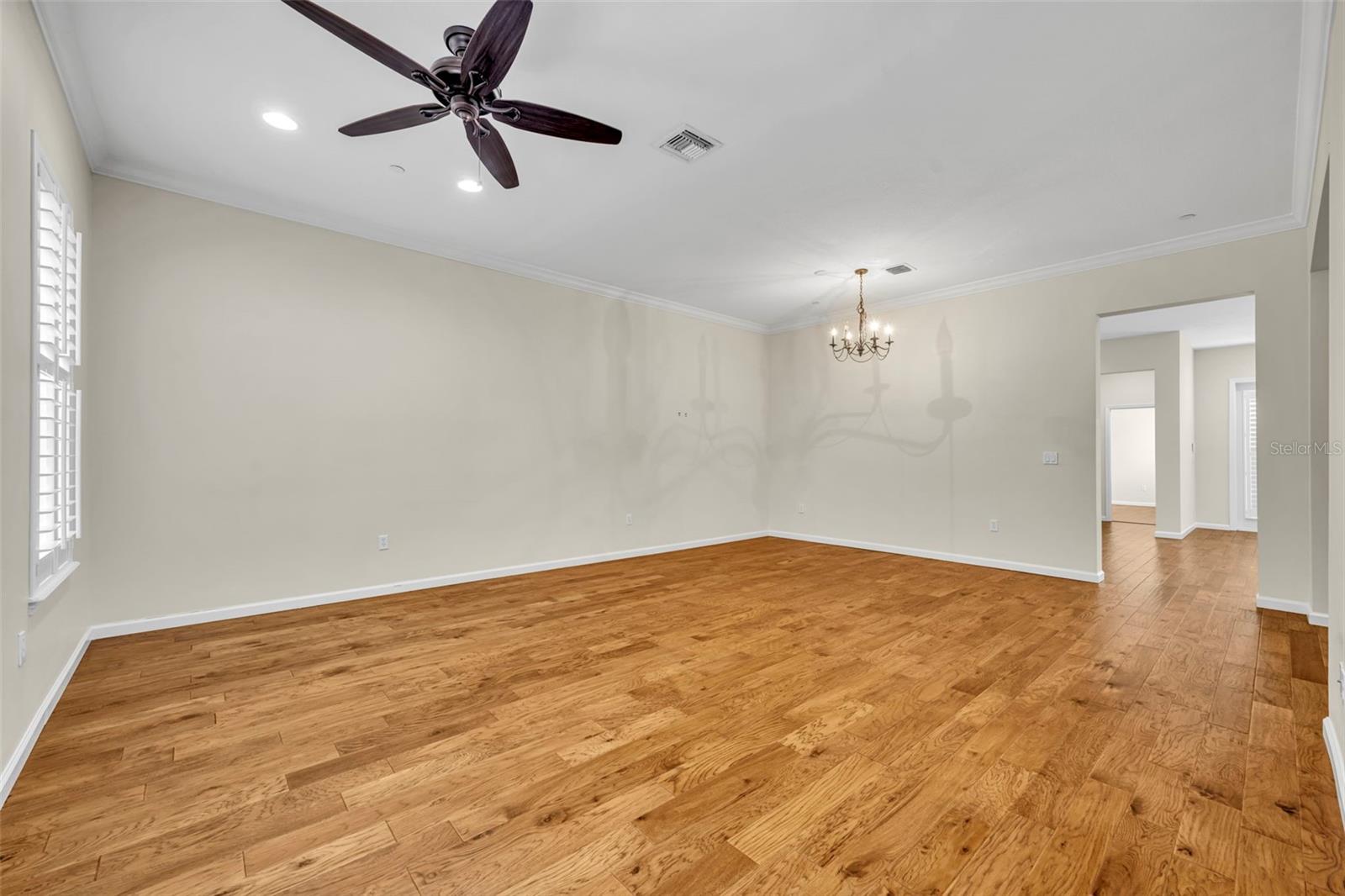 Image 7 of 52 For 4494 Twinview Lane