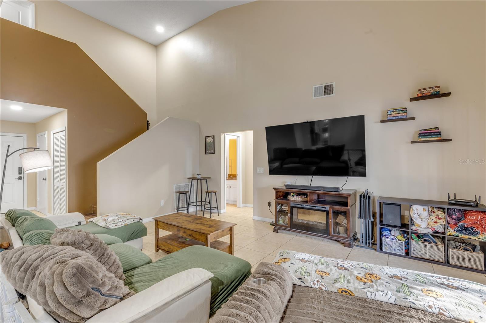 Image 3 of 52 For 2664 Horseshoe Bay Drive