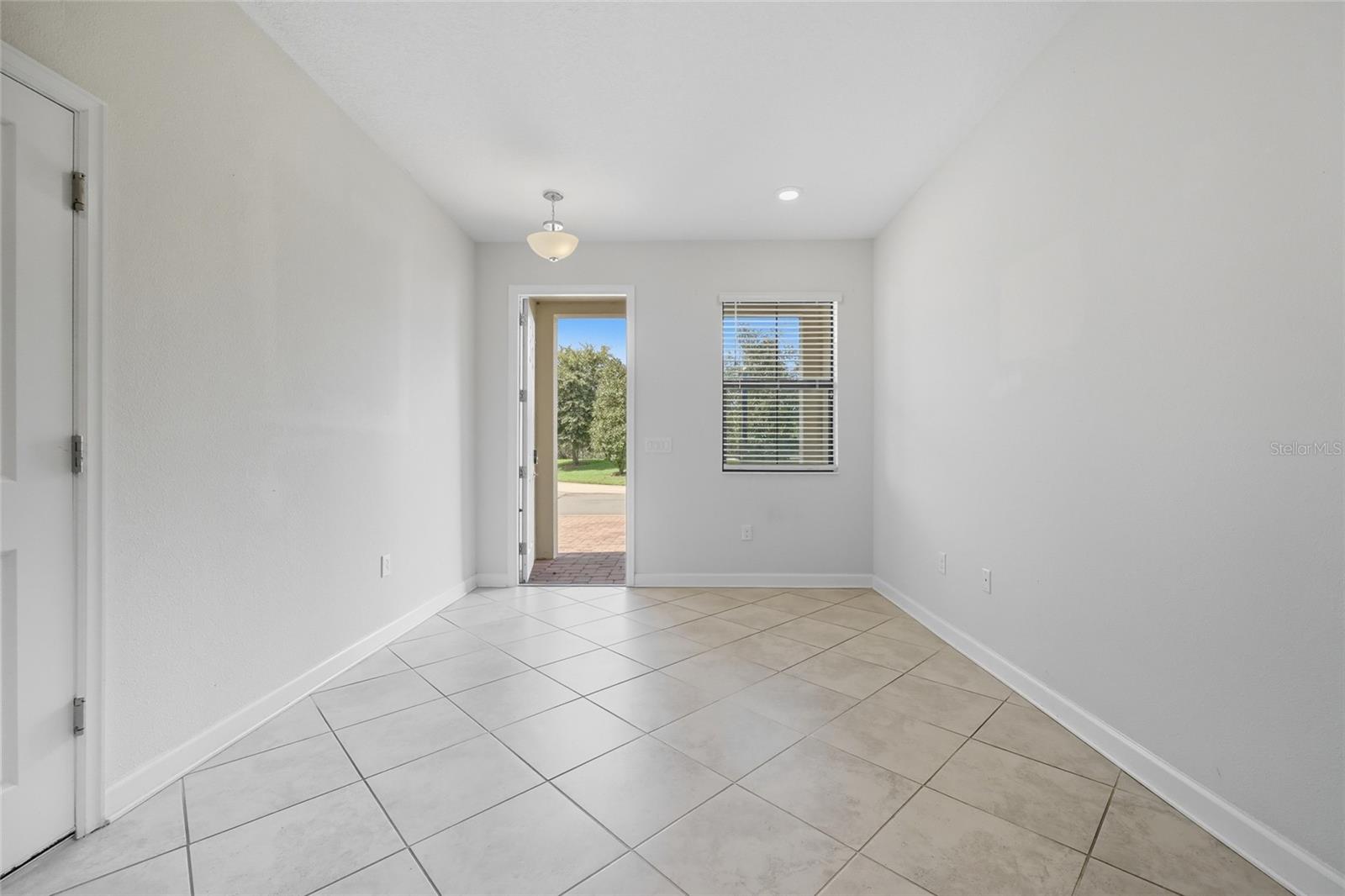 Image 10 of 45 For 1224 Royal St George Boulevard