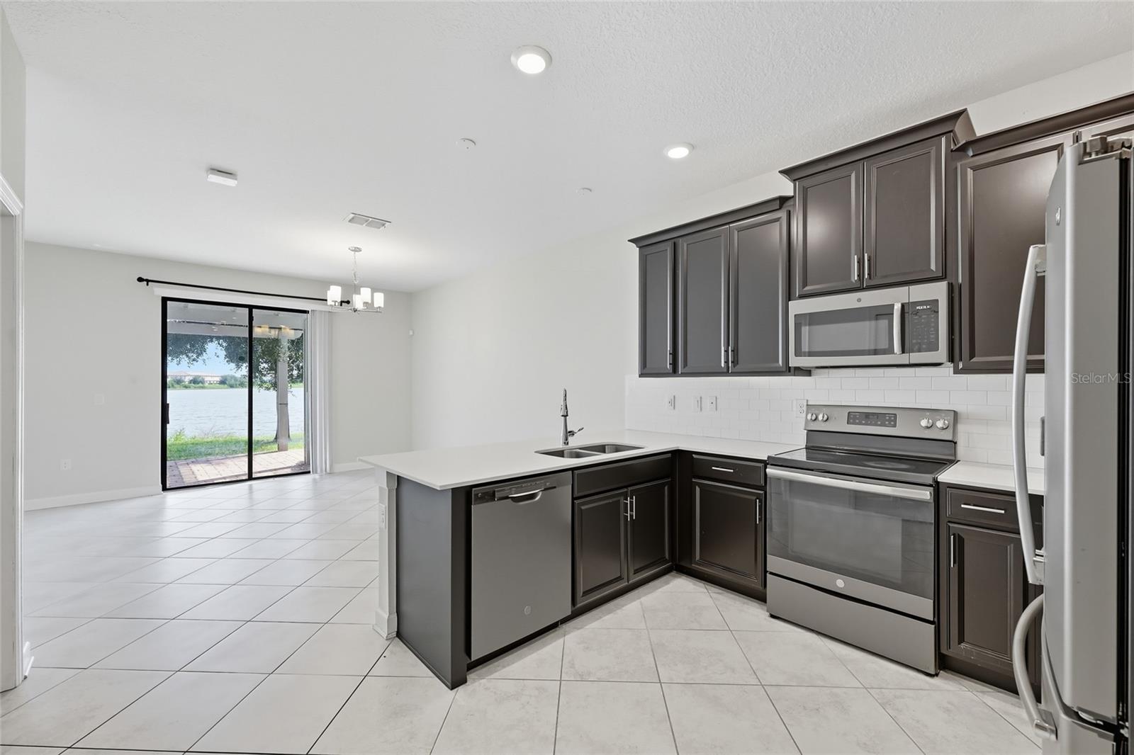 Image 11 of 45 For 1224 Royal St George Boulevard