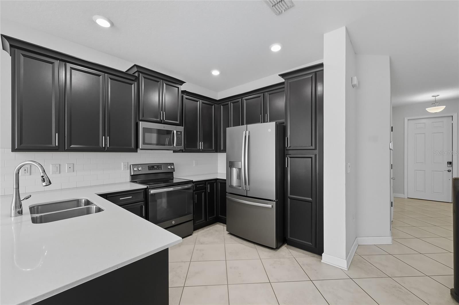 Image 13 of 45 For 1224 Royal St George Boulevard