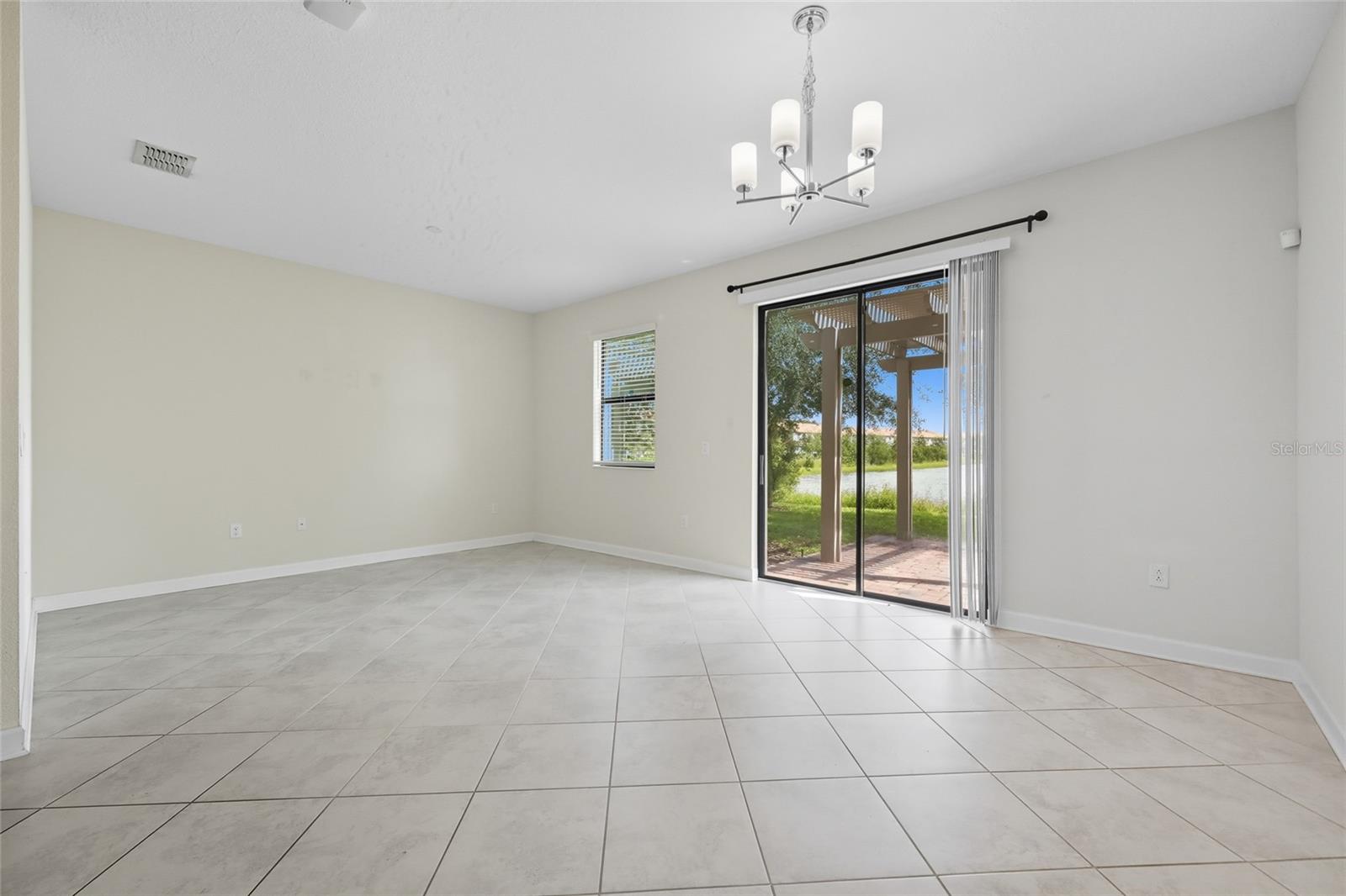 Image 15 of 45 For 1224 Royal St George Boulevard