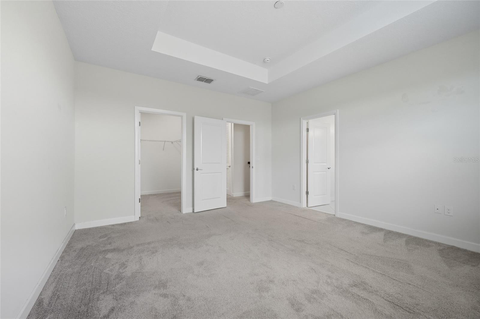 Image 23 of 45 For 1224 Royal St George Boulevard