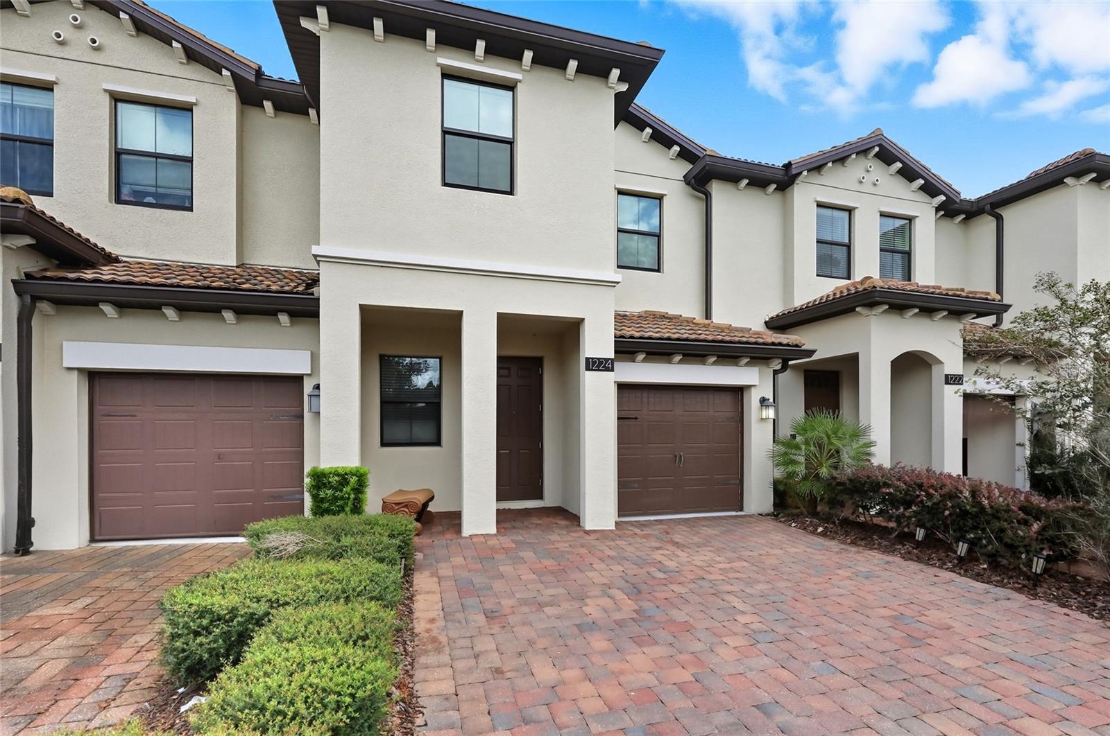 Image 6 of 45 For 1224 Royal St George Boulevard