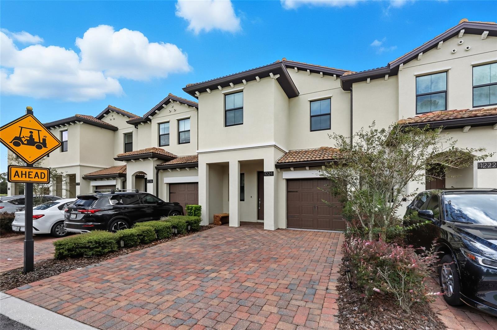 Image 7 of 45 For 1224 Royal St George Boulevard