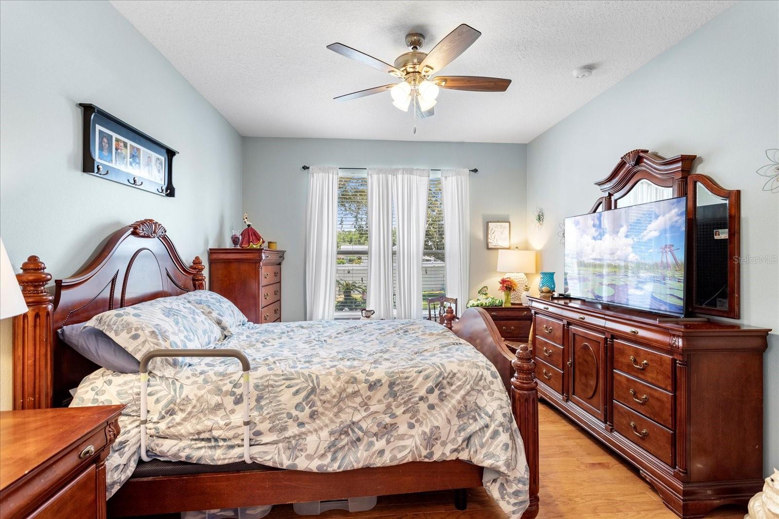 Image 13 of 29 For 13500 Biscayne Drive