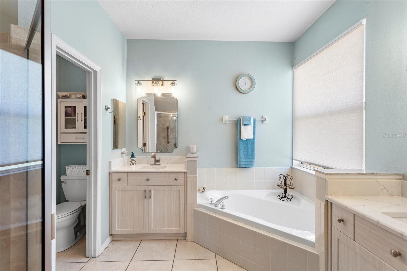 Image 14 of 29 For 13500 Biscayne Drive