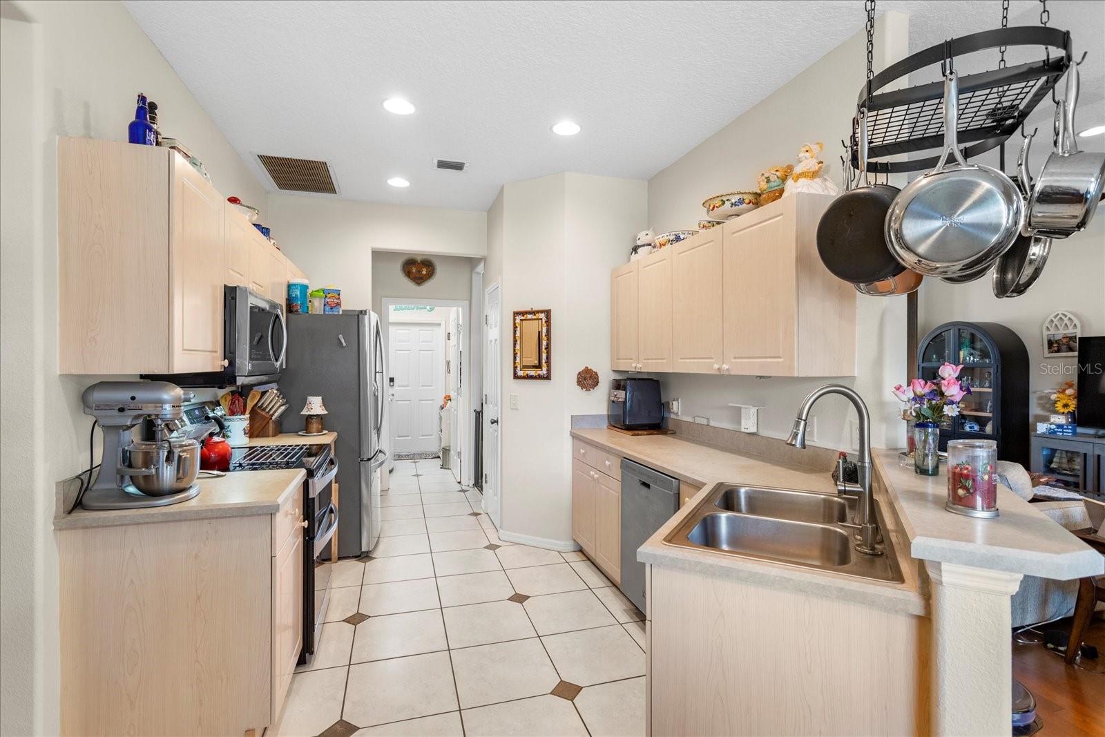Image 8 of 29 For 13500 Biscayne Drive