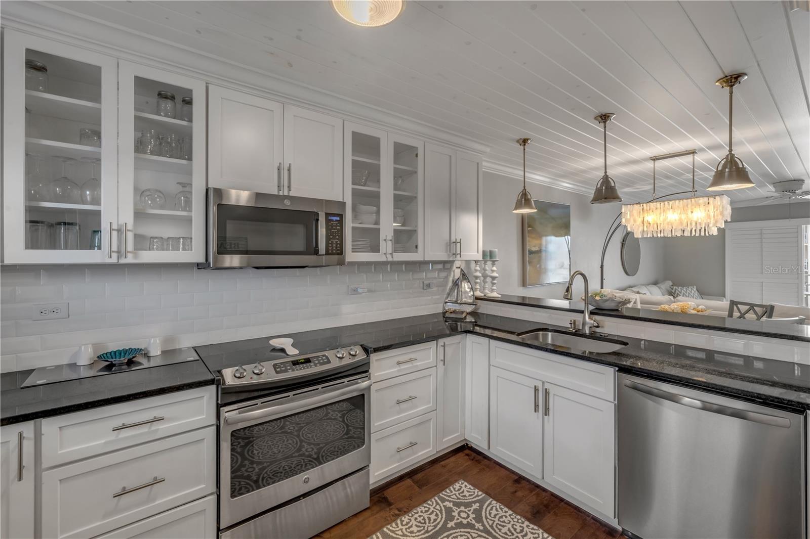 Image 8 of 51 For 4151 Atlantic Avenue 308
