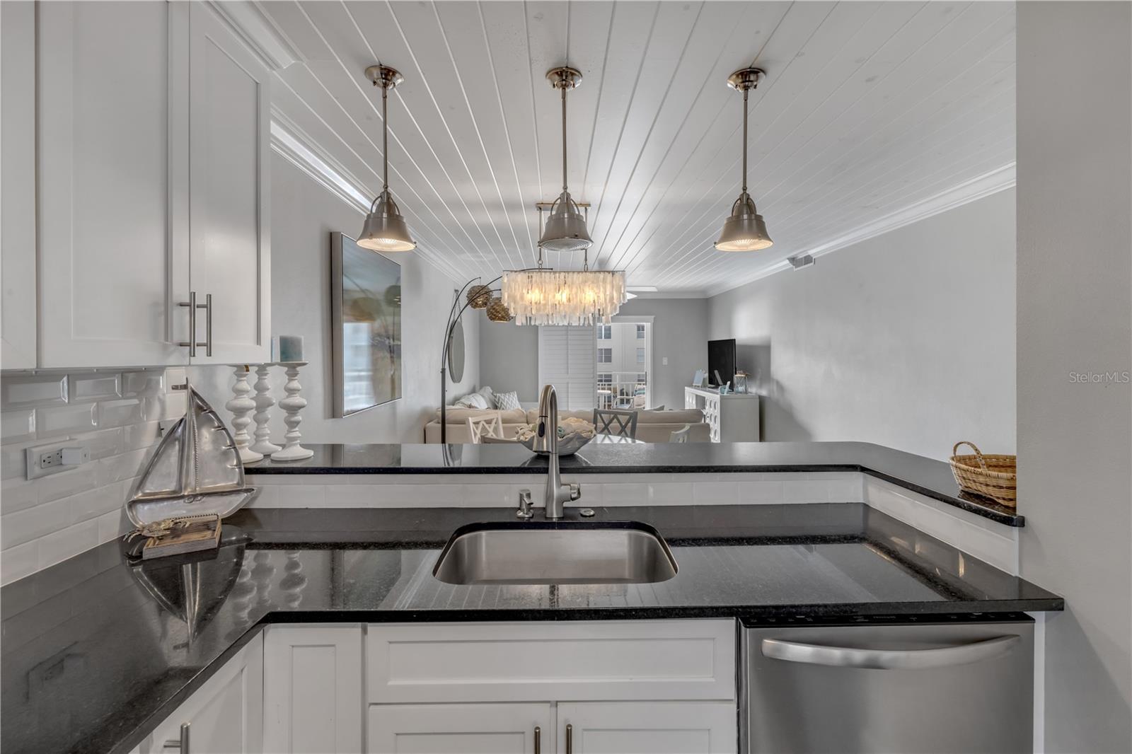 Image 9 of 51 For 4151 Atlantic Avenue 308