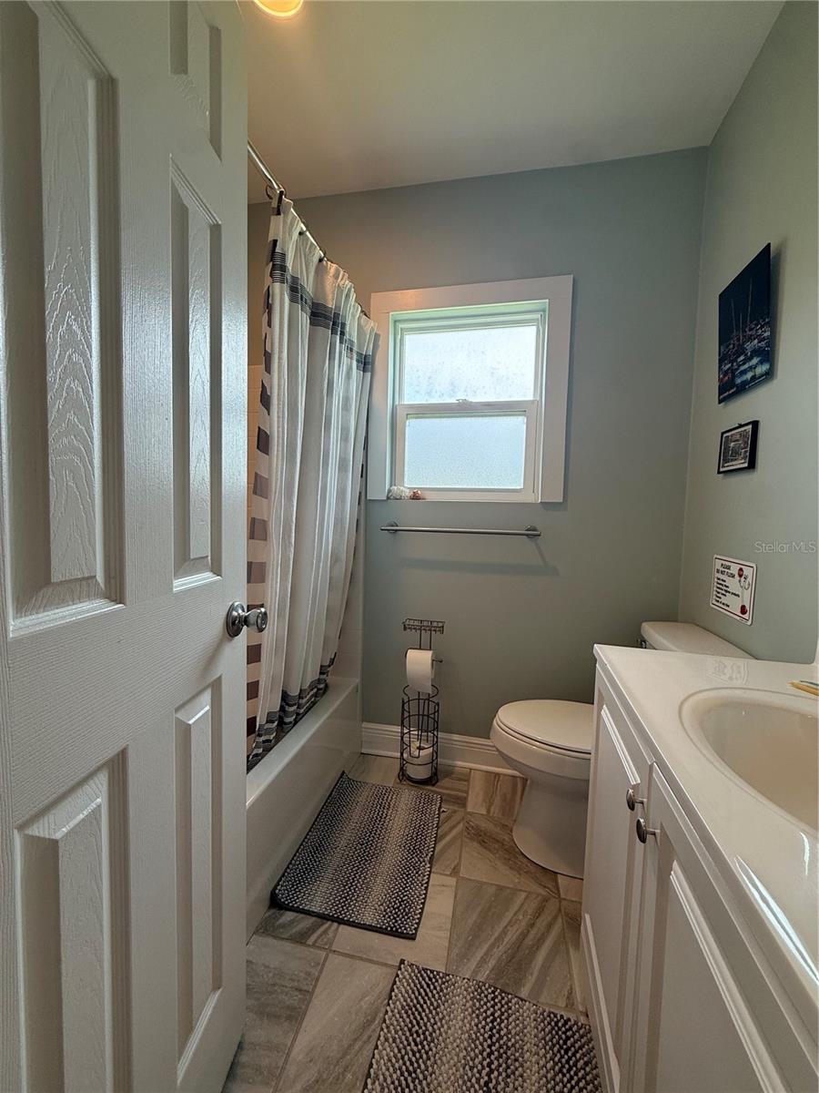 Image 16 of 32 For 20730 Powell Road