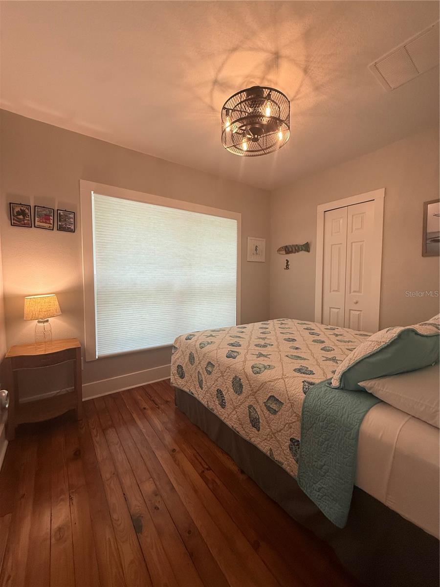 Image 19 of 32 For 20730 Powell Road