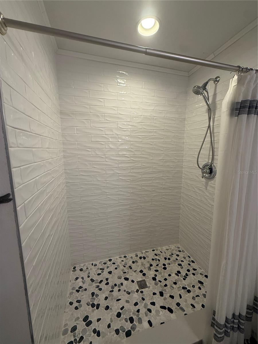 Image 30 of 32 For 20730 Powell Road