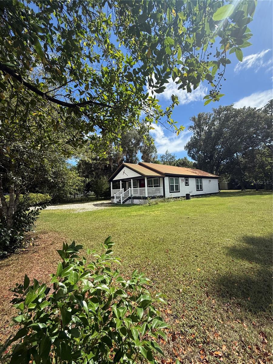 Image 5 of 32 For 20730 Powell Road