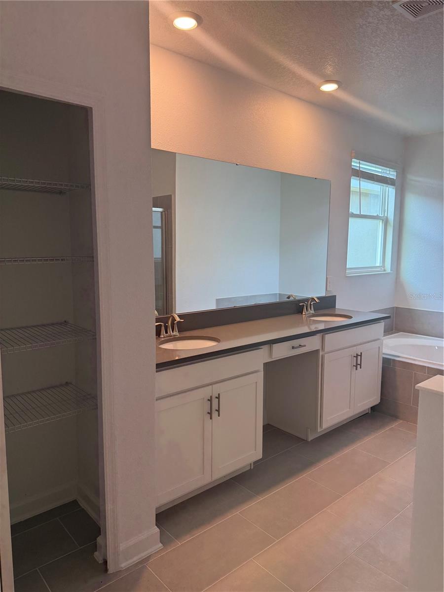 Image 20 of 29 For 1123 Kingsbarn Street