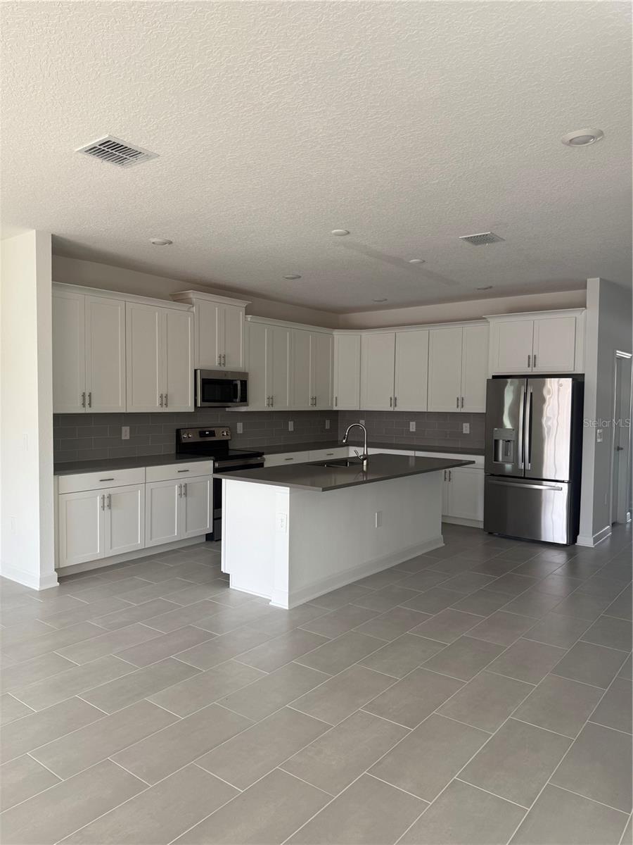 Image 5 of 29 For 1123 Kingsbarn Street