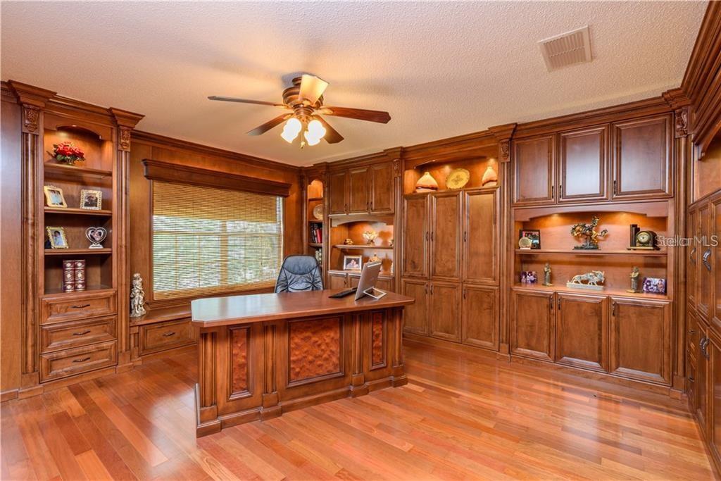 Image 12 of 19 For 105 Cedar Heights Court