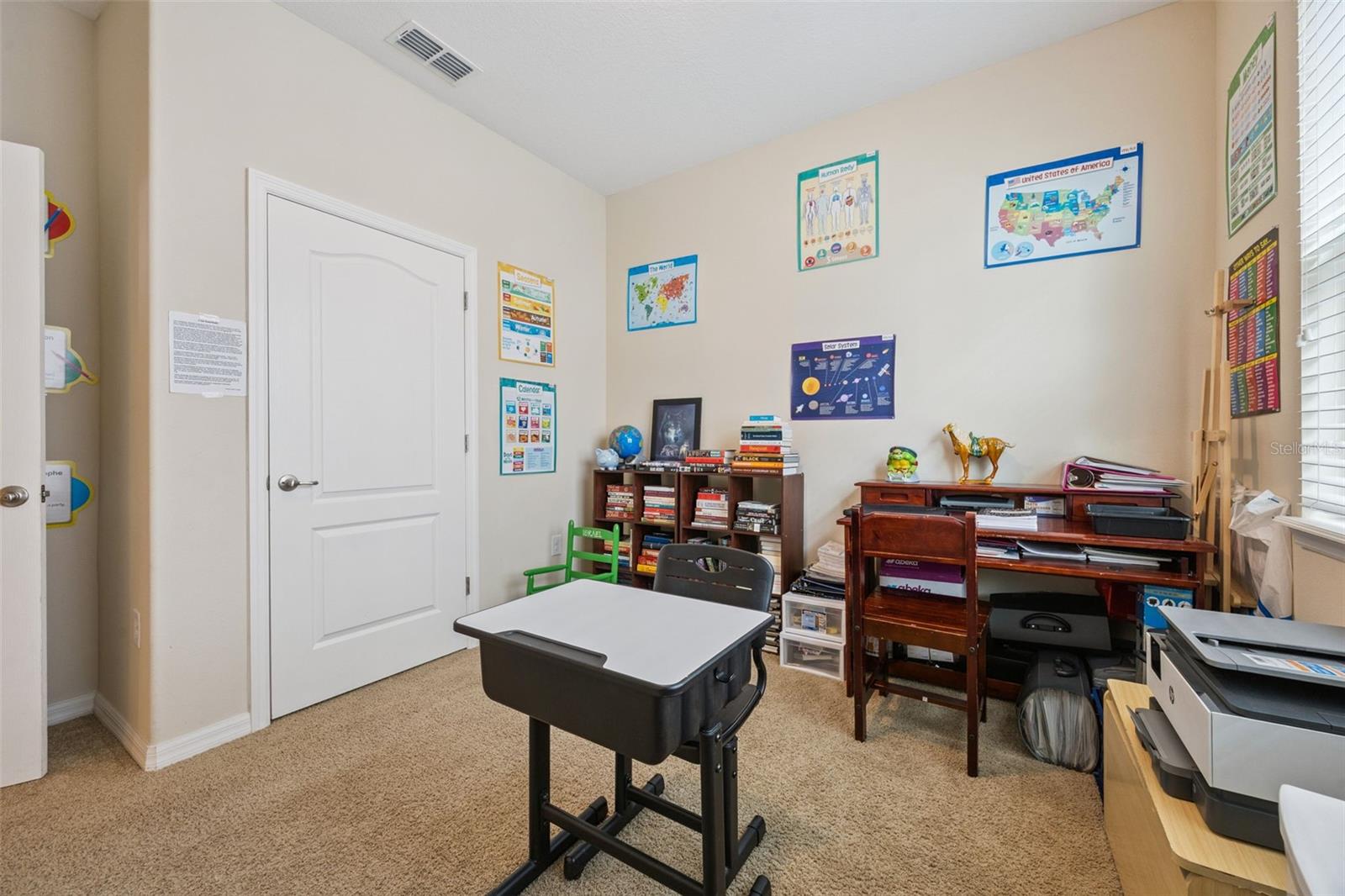 Image 13 of 56 For 653 Victoria Trails Boulevard