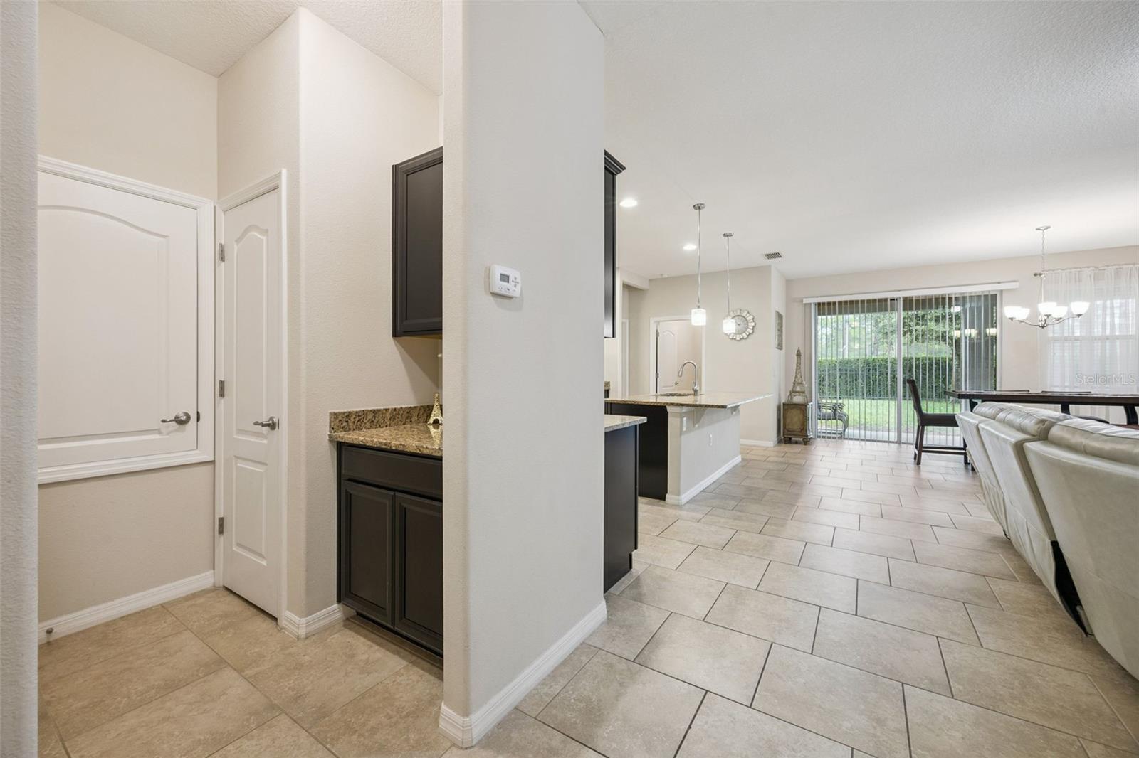 Image 15 of 56 For 653 Victoria Trails Boulevard