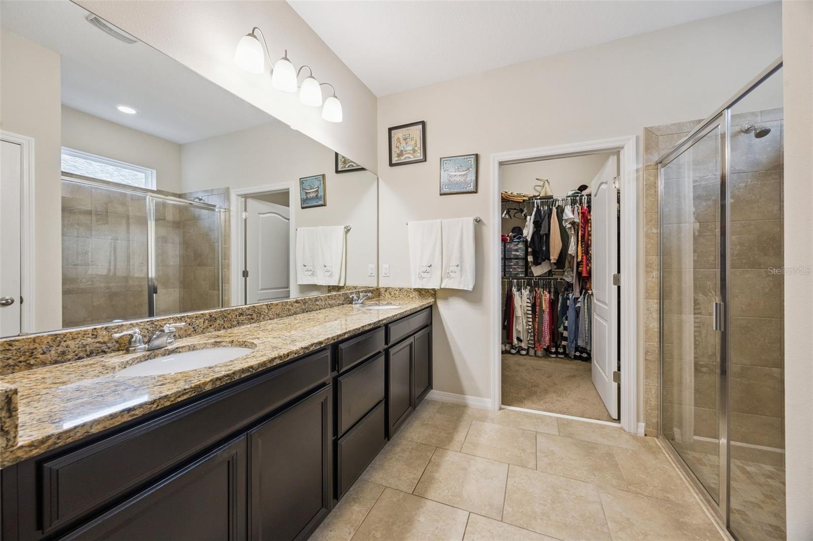 Image 20 of 56 For 653 Victoria Trails Boulevard