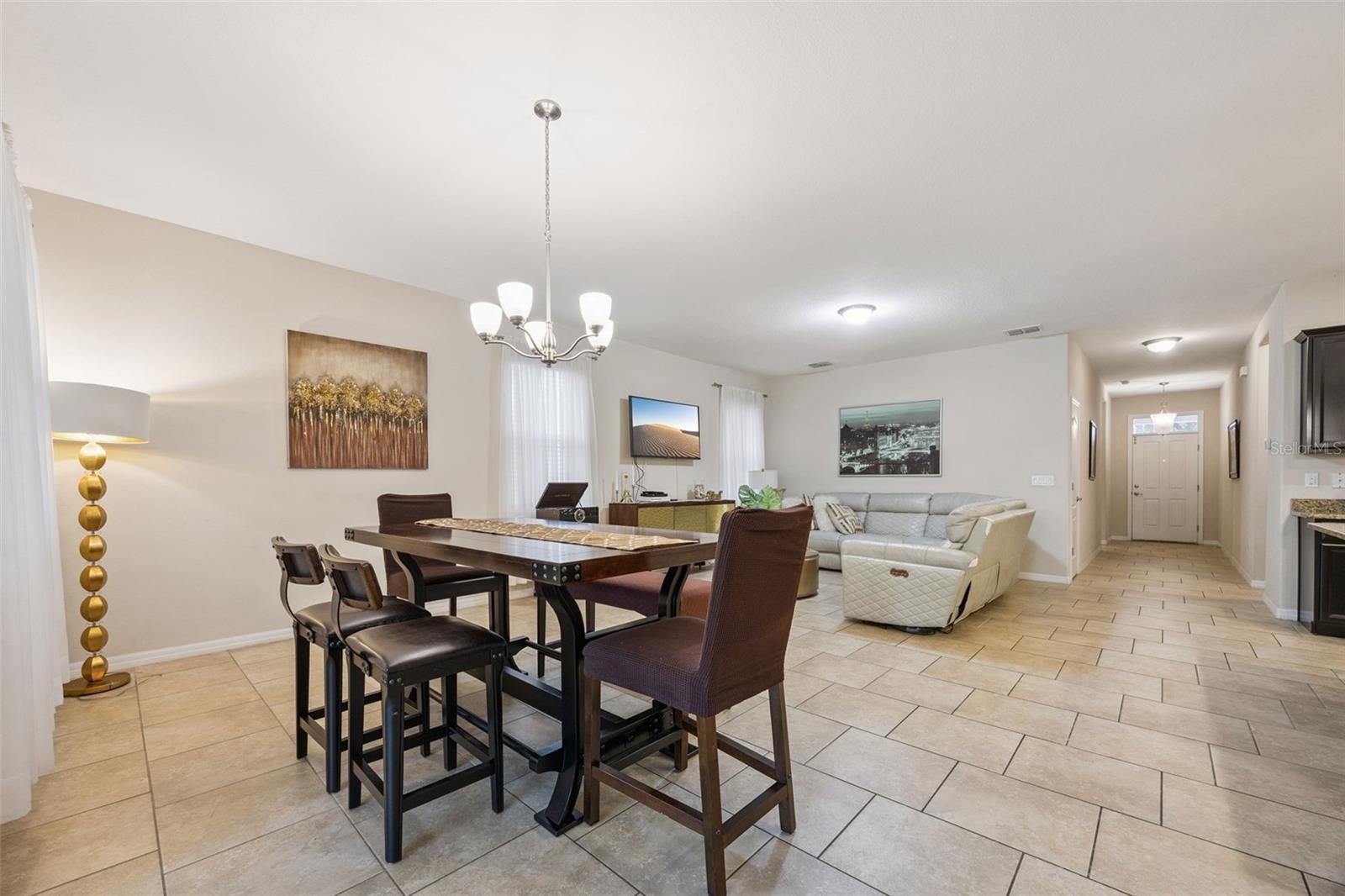 Image 25 of 56 For 653 Victoria Trails Boulevard